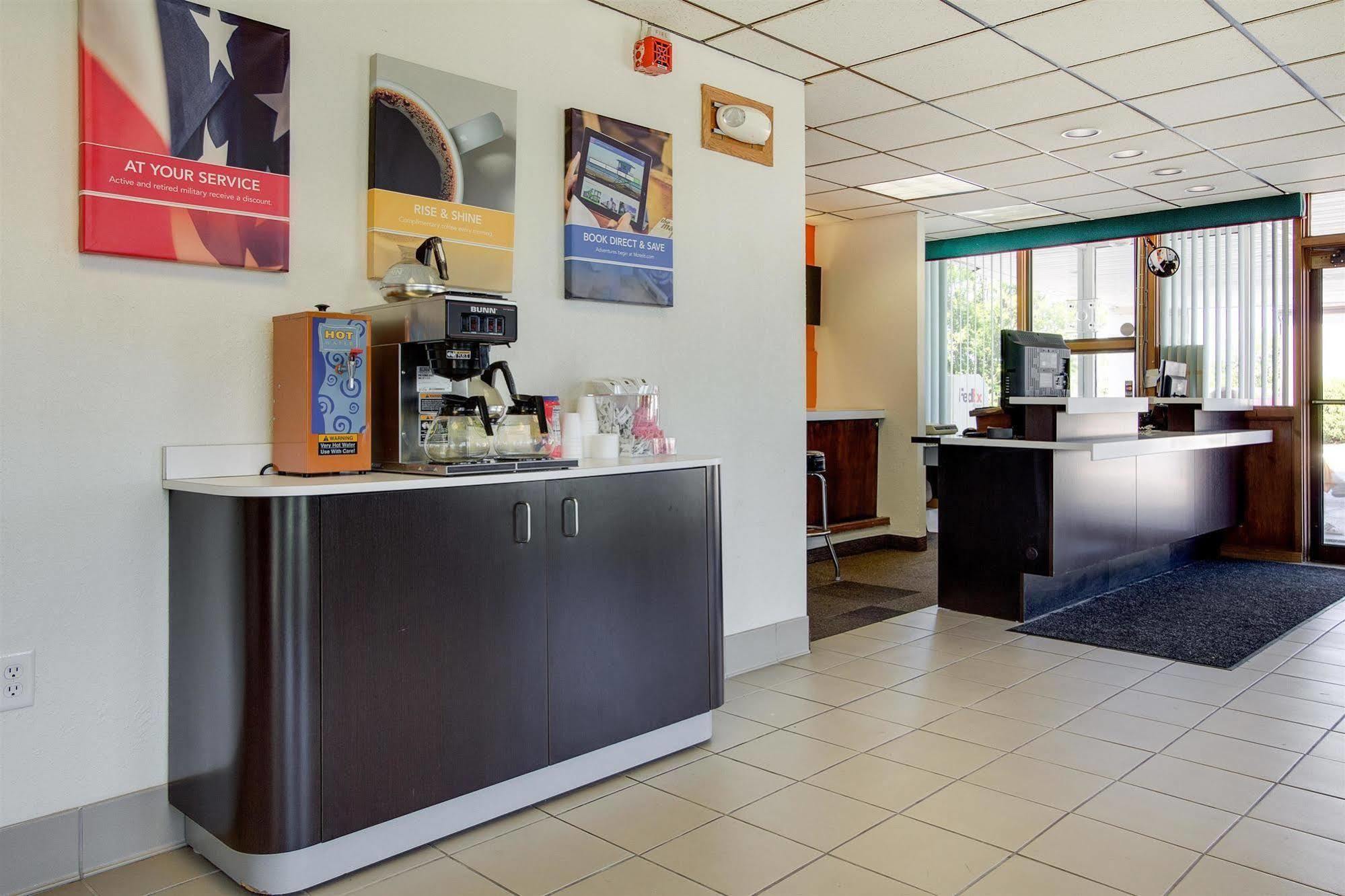 Motel 6-Geneva, Oh Экстерьер фото