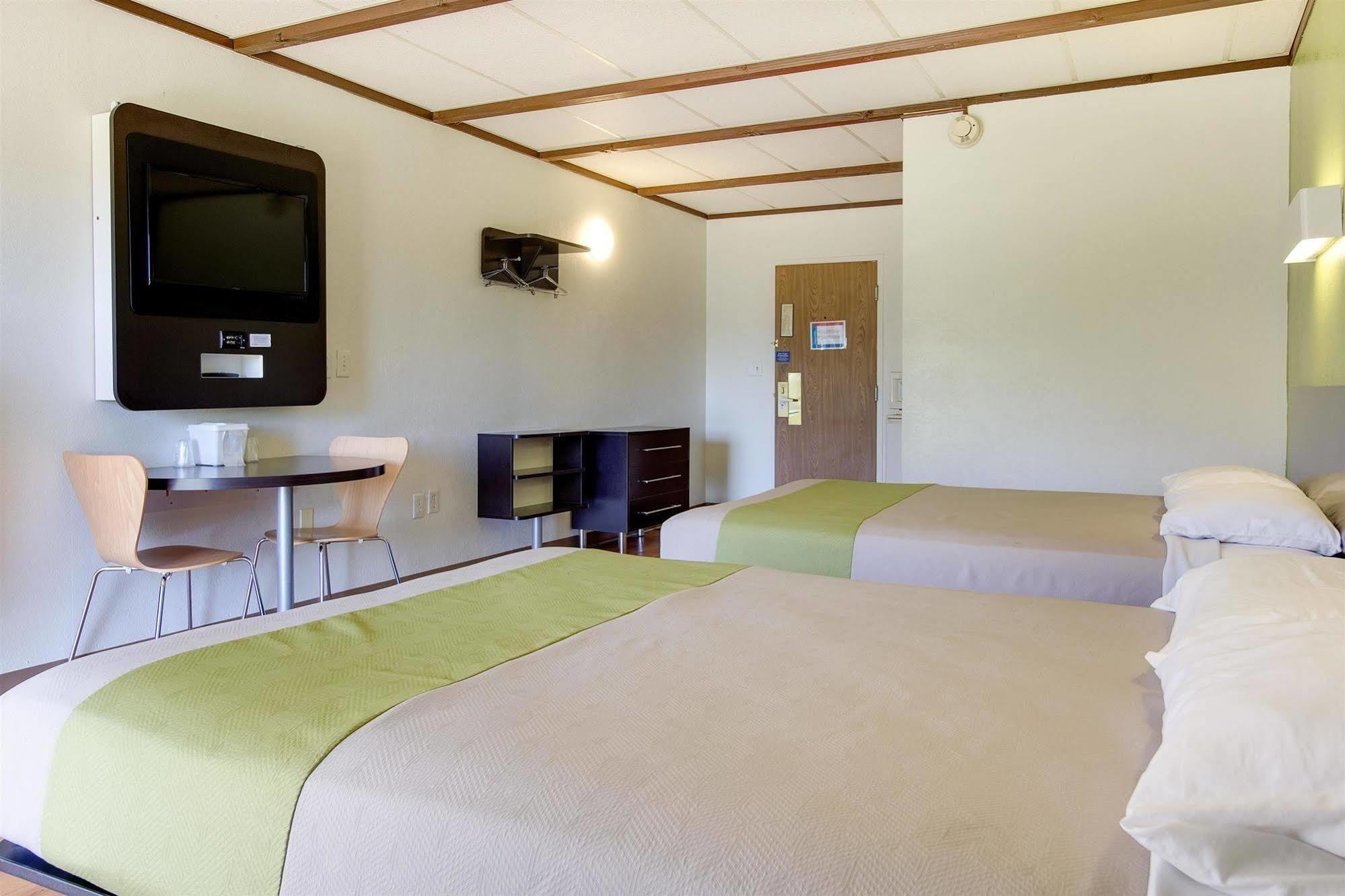 Motel 6-Geneva, Oh Экстерьер фото