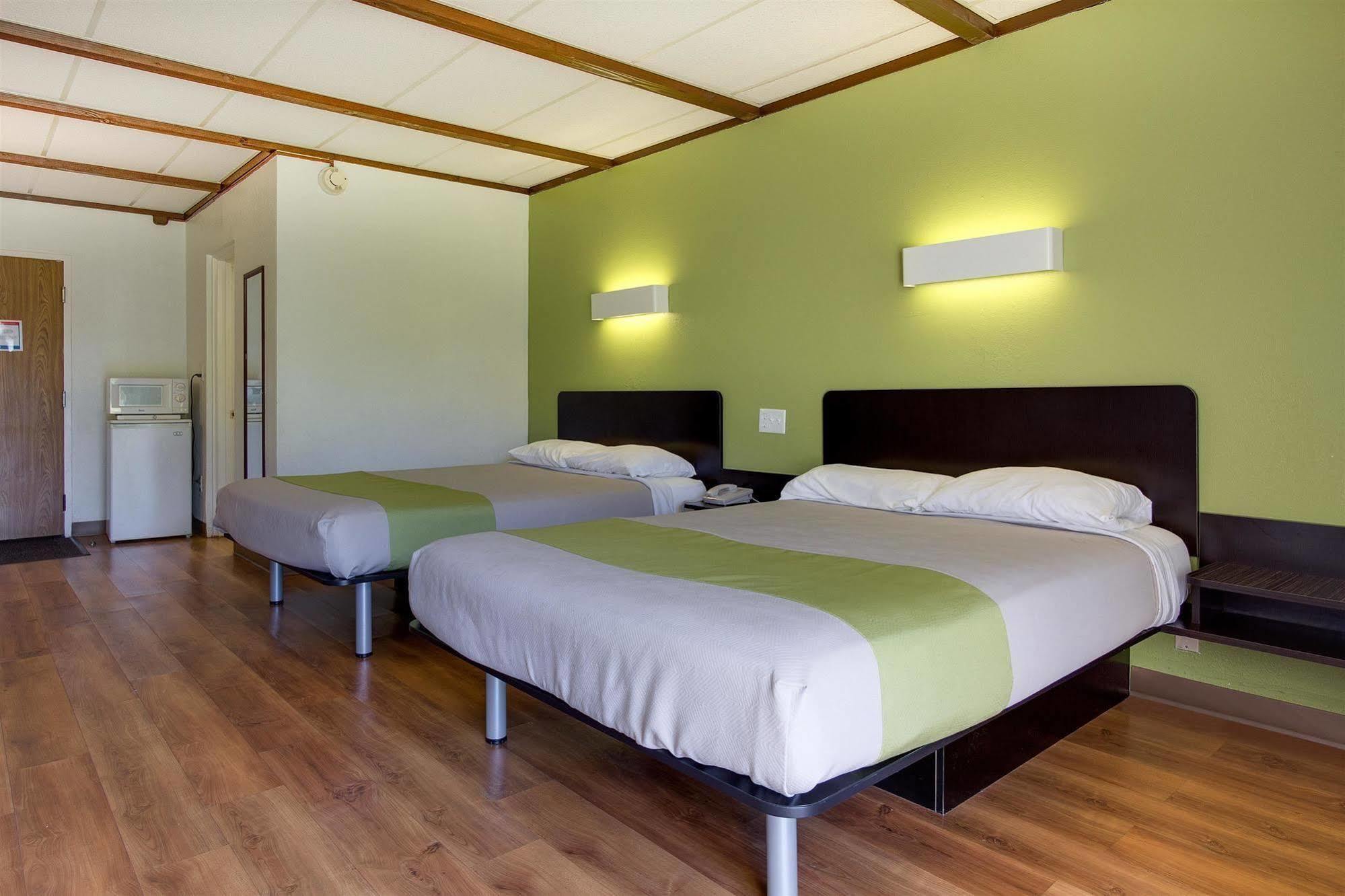Motel 6-Geneva, Oh Экстерьер фото